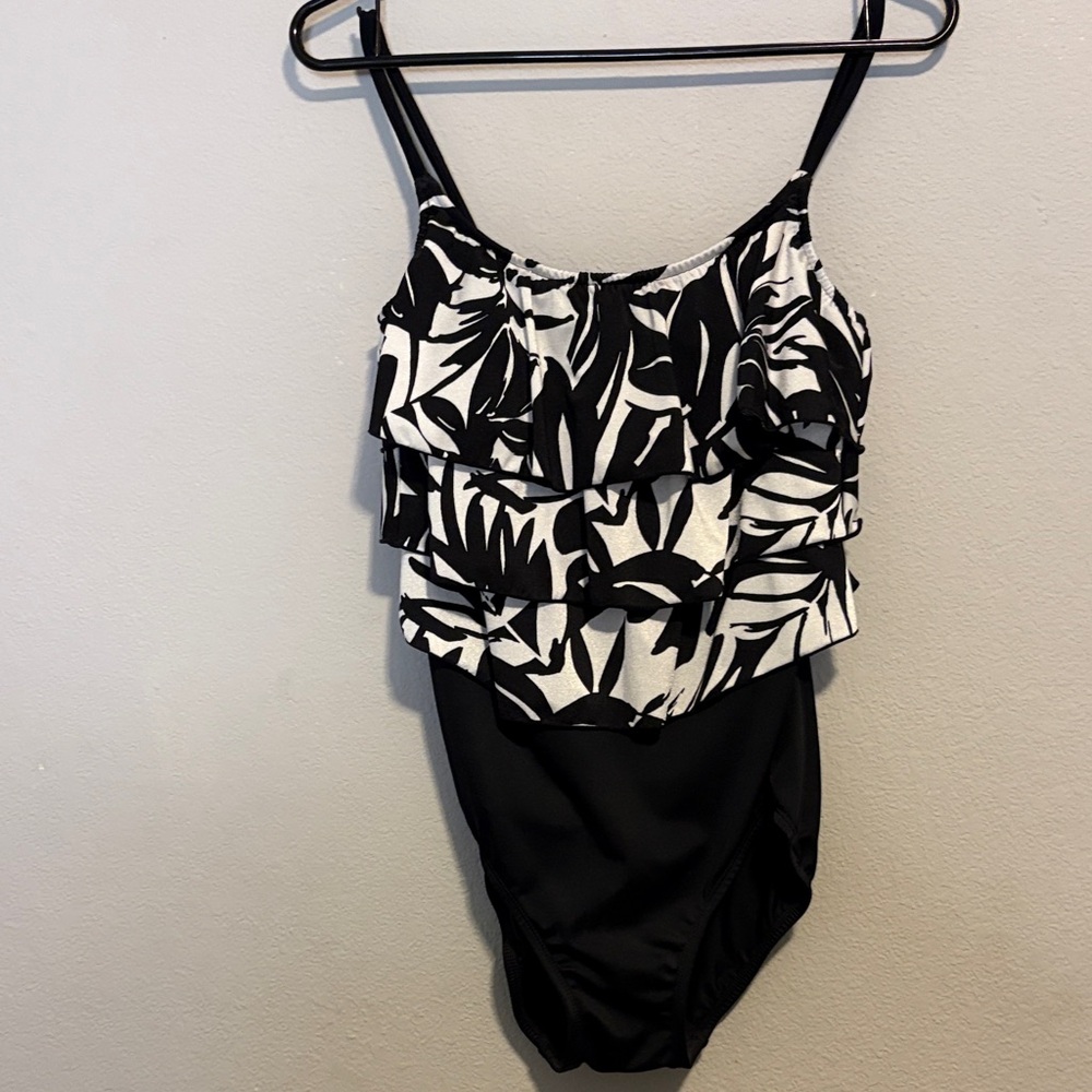 Great Lengths Swimsuit Size 12